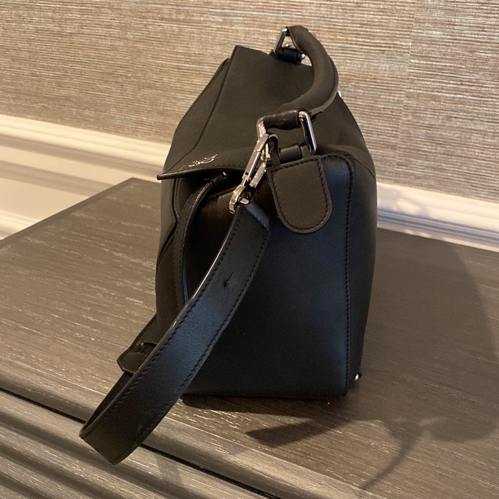 Loewe Black Puzzle Leather Crossbody Bag - Picture 14 of 14